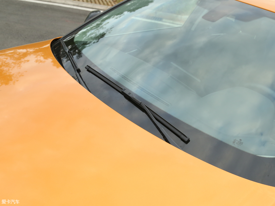 2018R1ϵ 118i OӋb