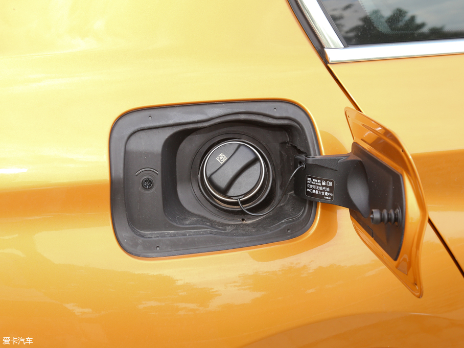 2018R1ϵ 118i OӋb