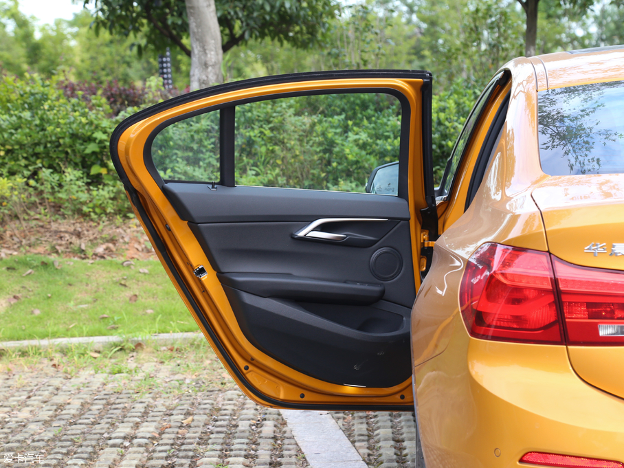 2018R1ϵ 118i OӋb