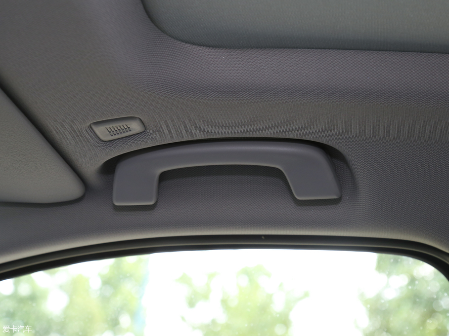 2018R1ϵ 118i OӋb