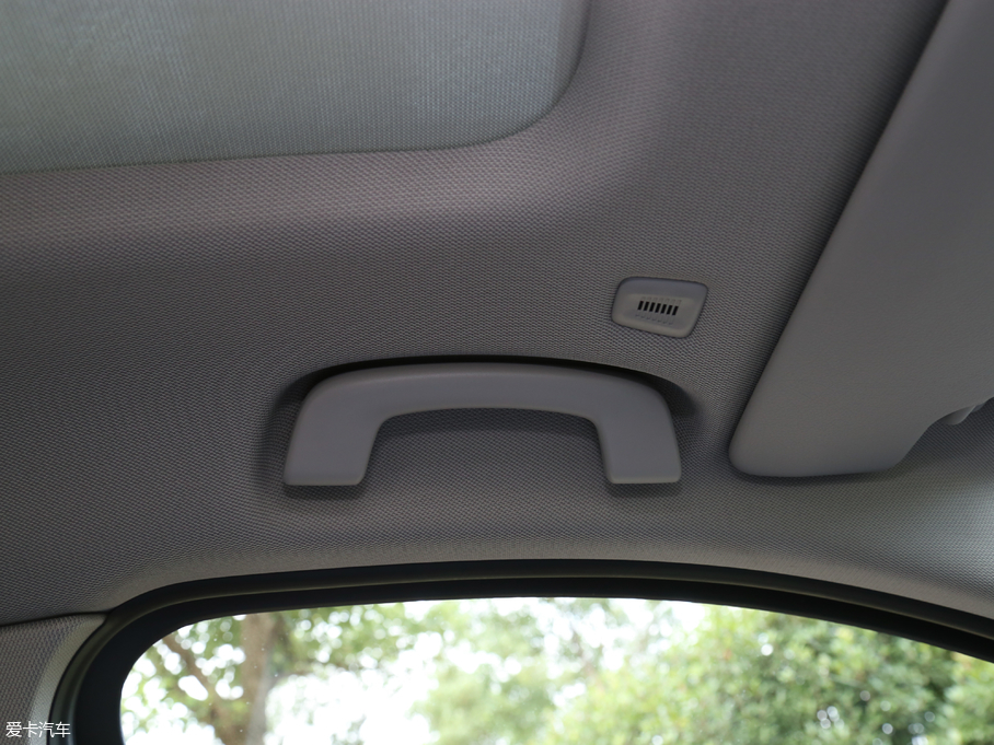 2018R1ϵ 118i OӋb