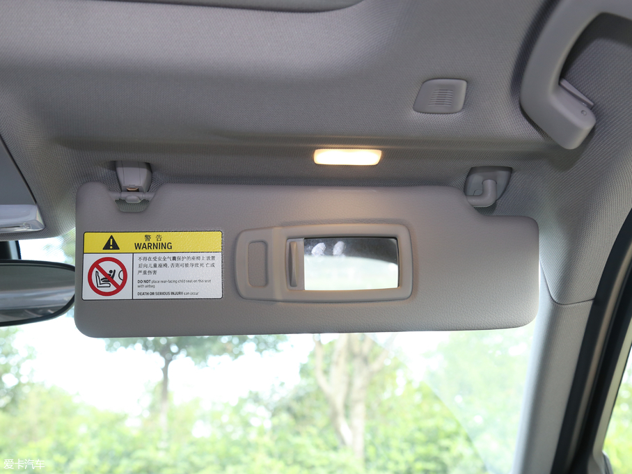 2018R1ϵ 118i OӋb