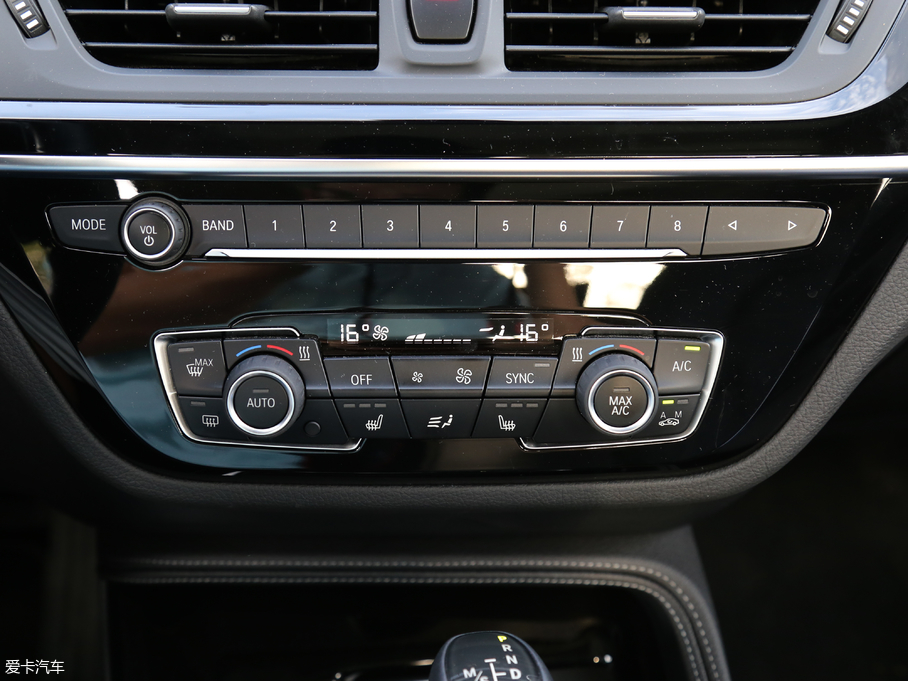 2018R1ϵ 118i OӋb