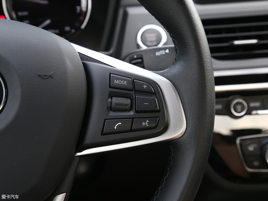 2018R1ϵ 118i OӋb