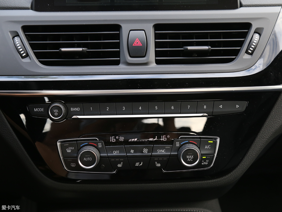 2018R1ϵ 118i OӋb