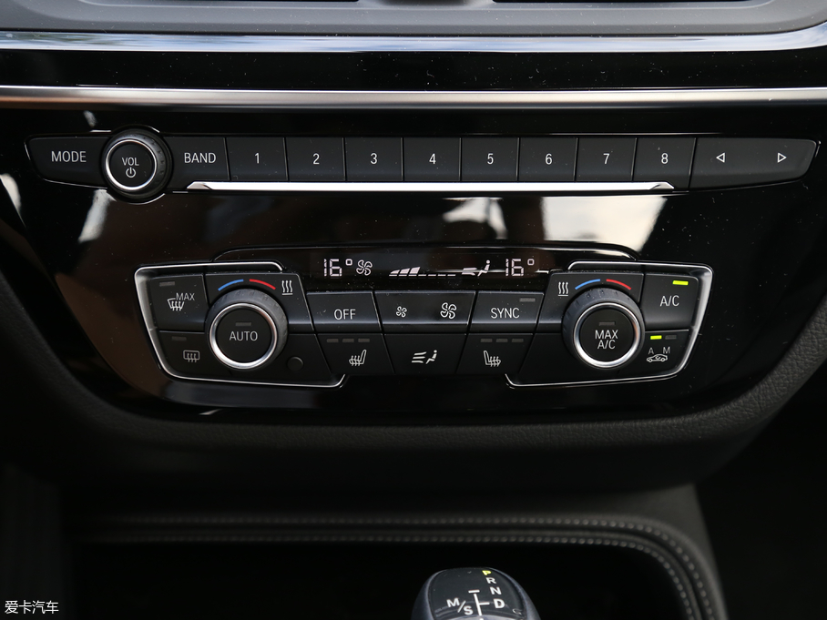 2018R1ϵ 118i OӋb