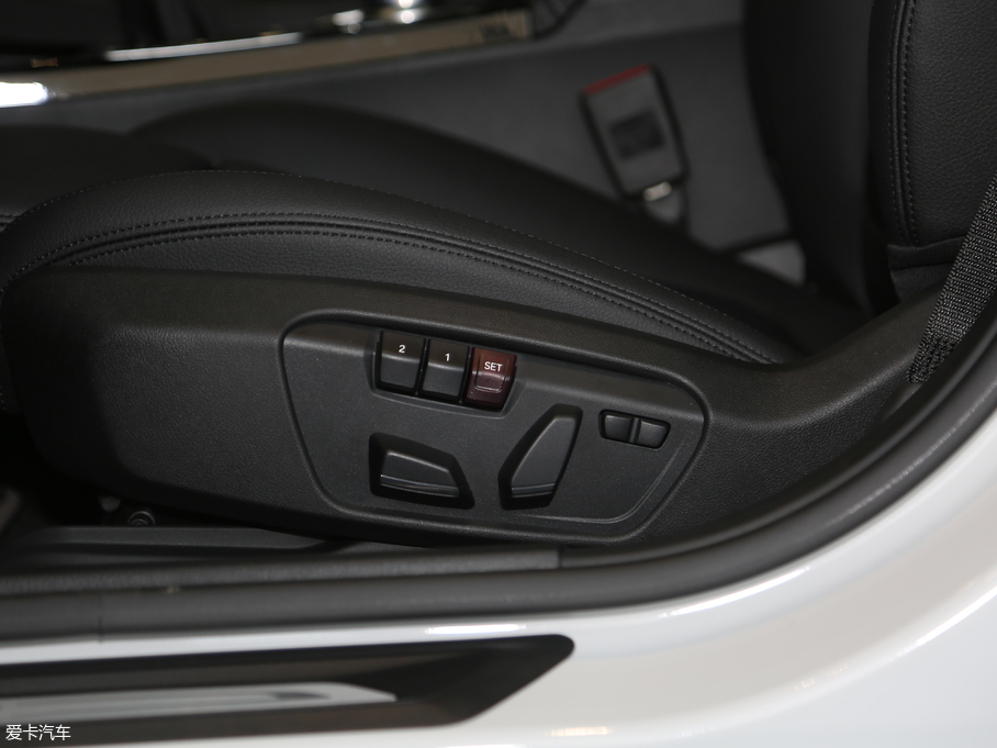 2018R1ϵ 120i OӋb