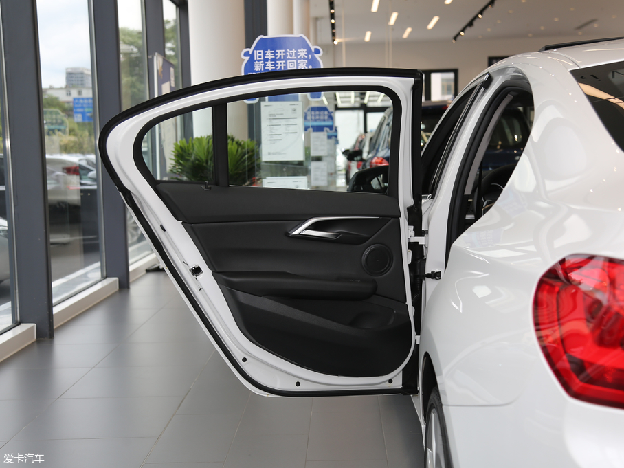 2018R1ϵ 120i OӋb