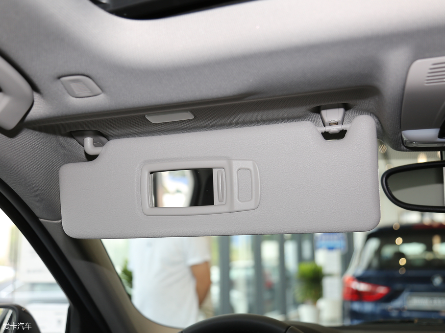 2018R1ϵ 120i OӋb