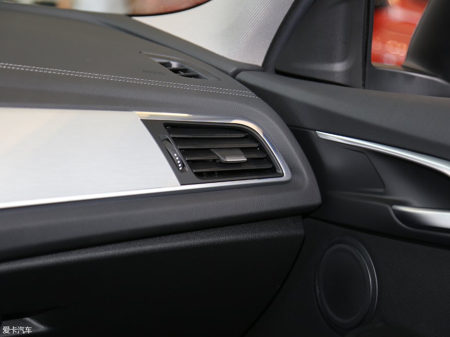 2018R1ϵ 120i OӋb