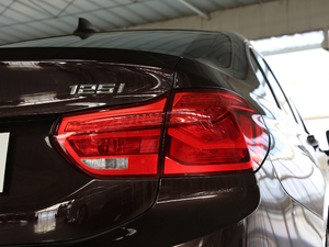 2018款125i 运动型 尾灯