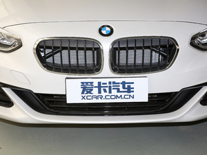 2018款118i 运动型 中网