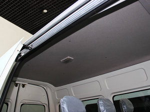 2012款2.4L 汽油基本型4G69S4N 空间座椅