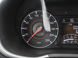 2020款1.6L 手动经典型 中控区