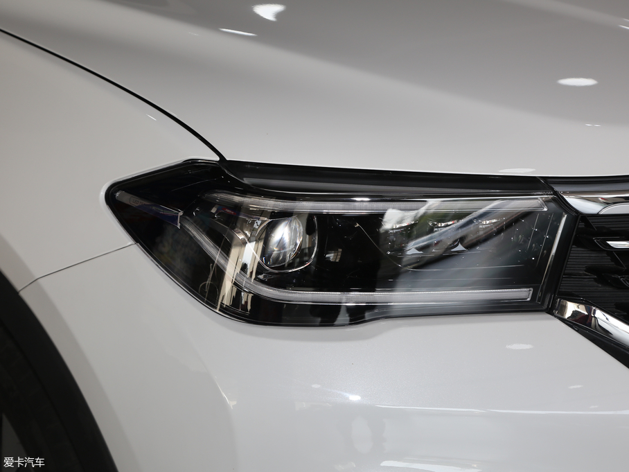 2019AV7 300T ԄF 5 VI