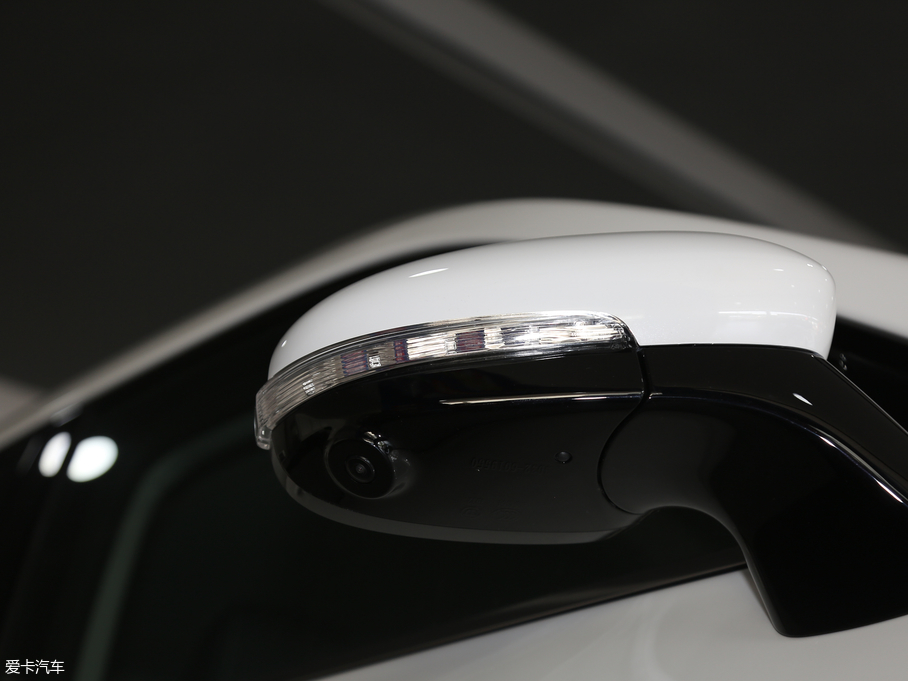 2019AV7 300T ԄF 5 VI