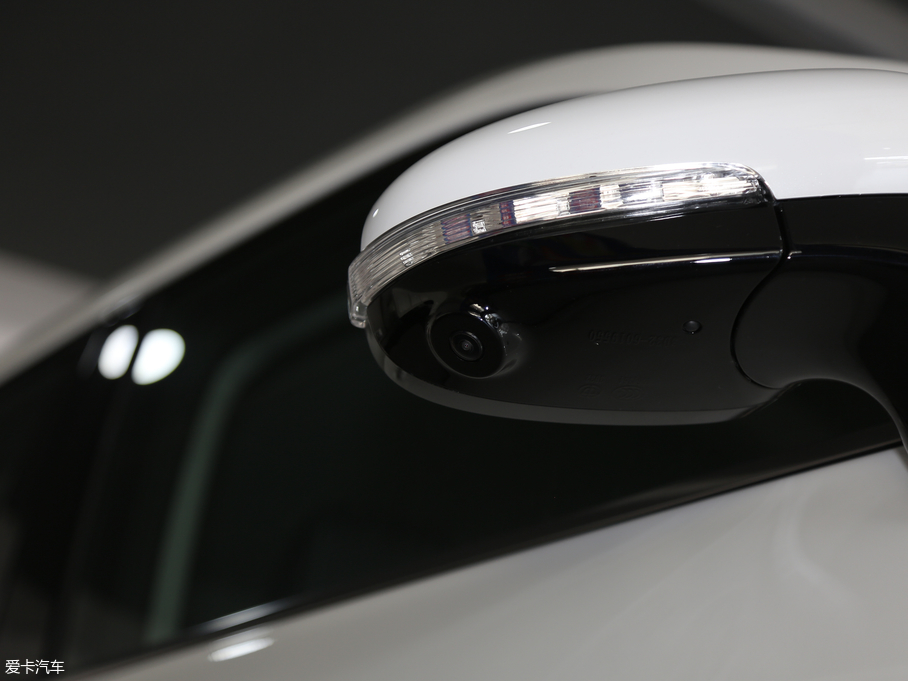 2019AV7 300T ԄF 5 VI