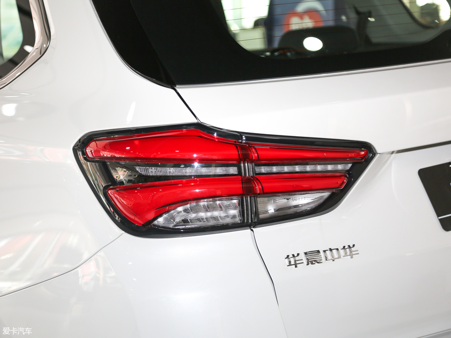 2019AV7 300T ԄF 5 VI