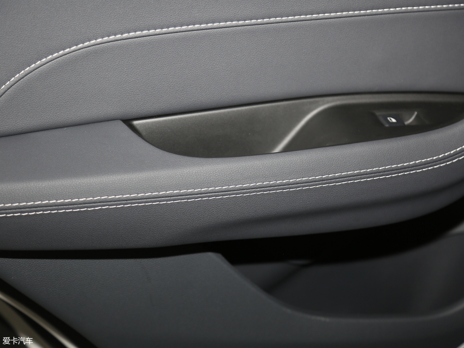 2019AV7 300T ԄF 5 VI