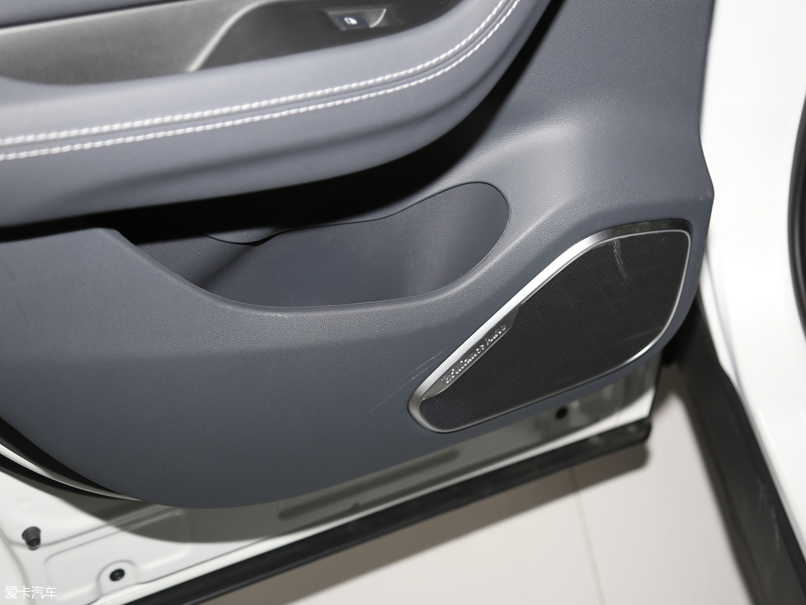 2019AV7 300T ԄF 5 VI