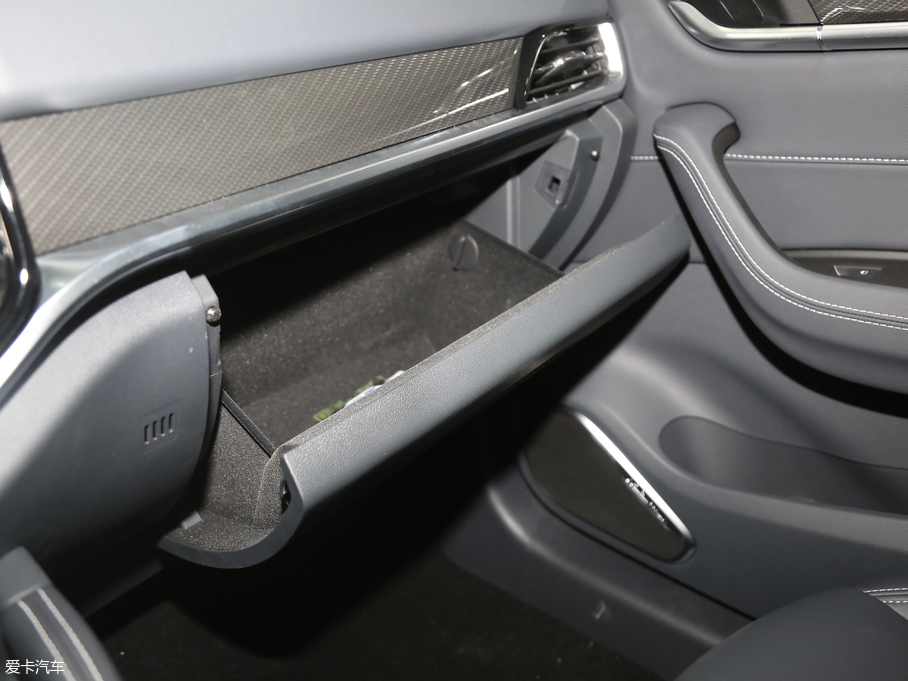 2019AV7 300T ԄF 5 VI