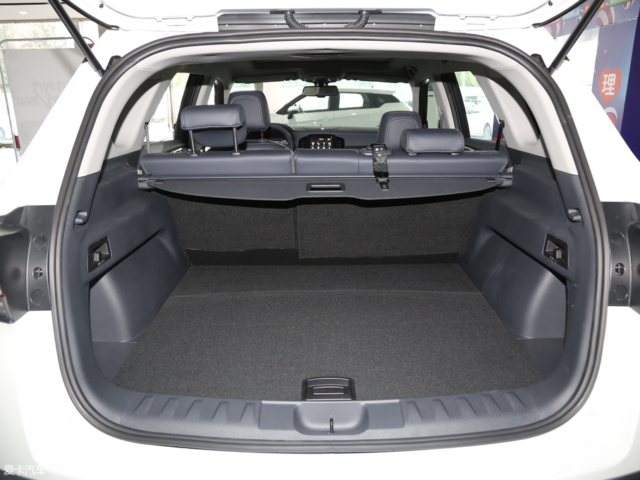 2019AV7 300T ԄF 5 VI