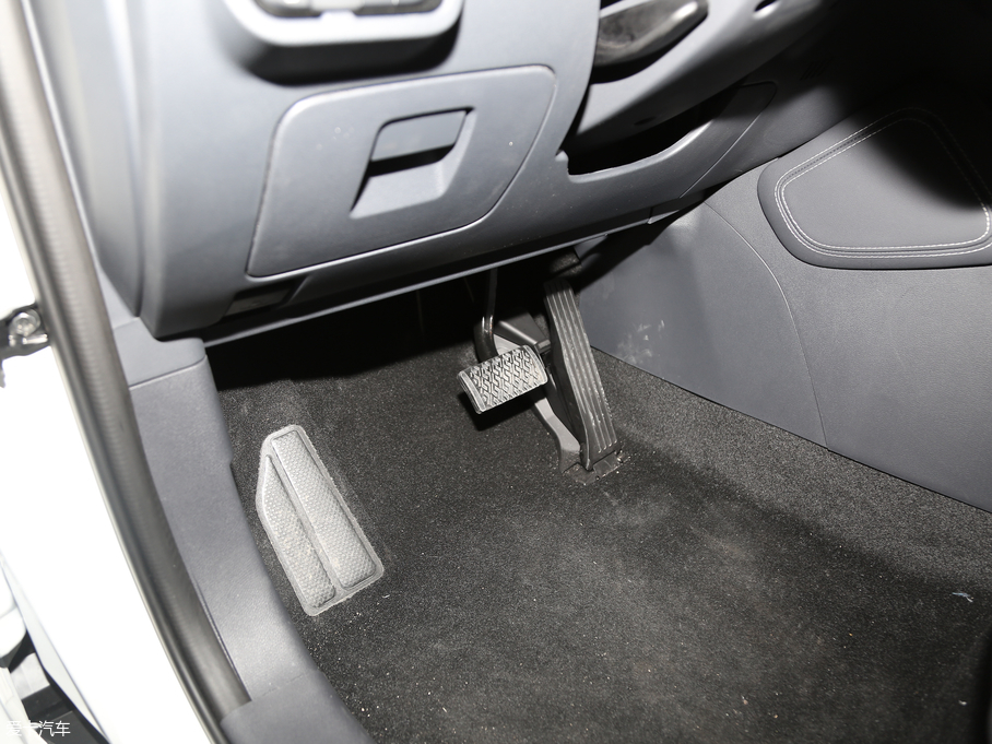 2019AV7 300T ԄF 5 VI