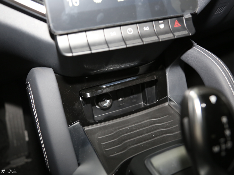 2019AV7 300T ԄF 5 VI