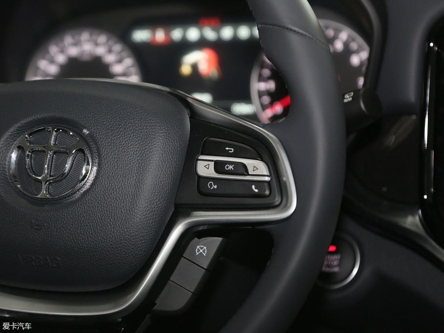 2019AV7 300T ԄF 5 VI