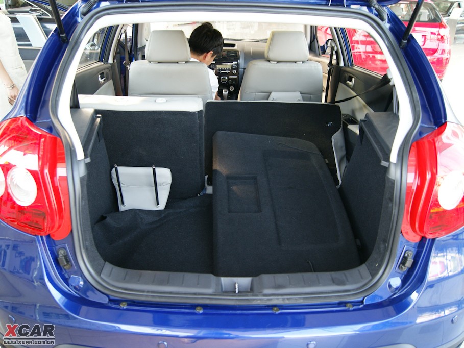 2009�����A�E��CROSS 1.5L �քӺ��A��