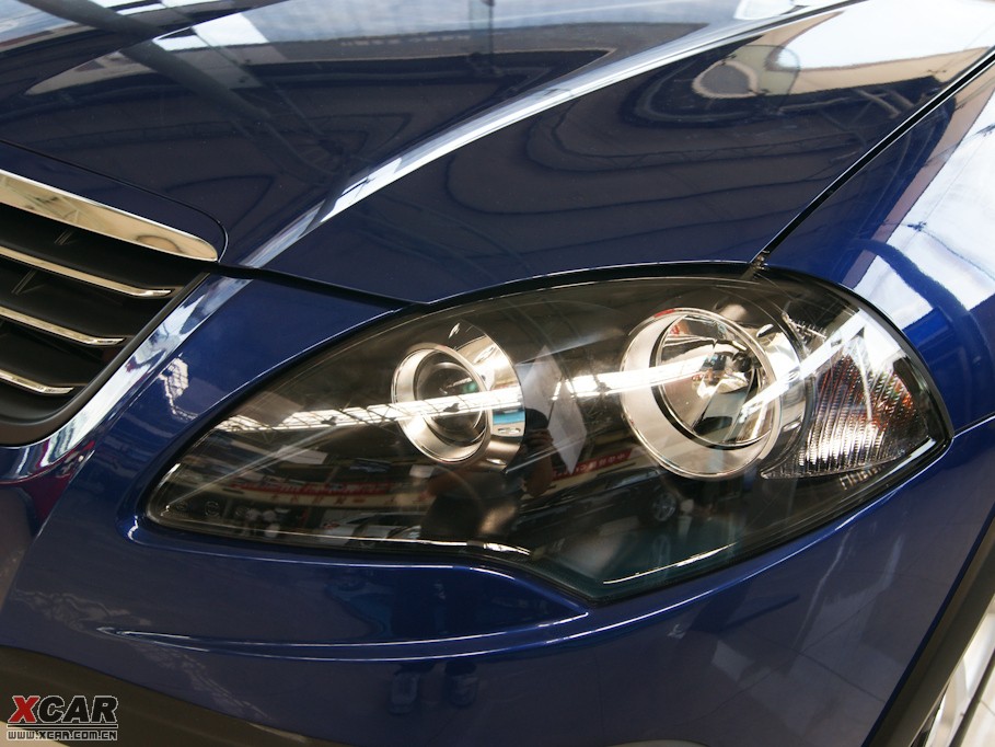 2009�����A�E��CROSS 1.5L �քӺ��A��