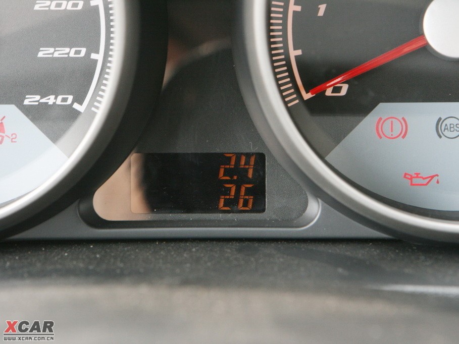 2009�����A�E��CROSS 1.5L �քӺ��A��