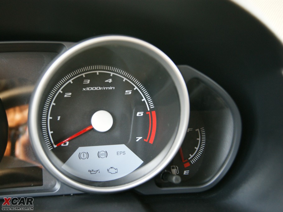 2009�����A�E��CROSS 1.5L �քӺ��A��