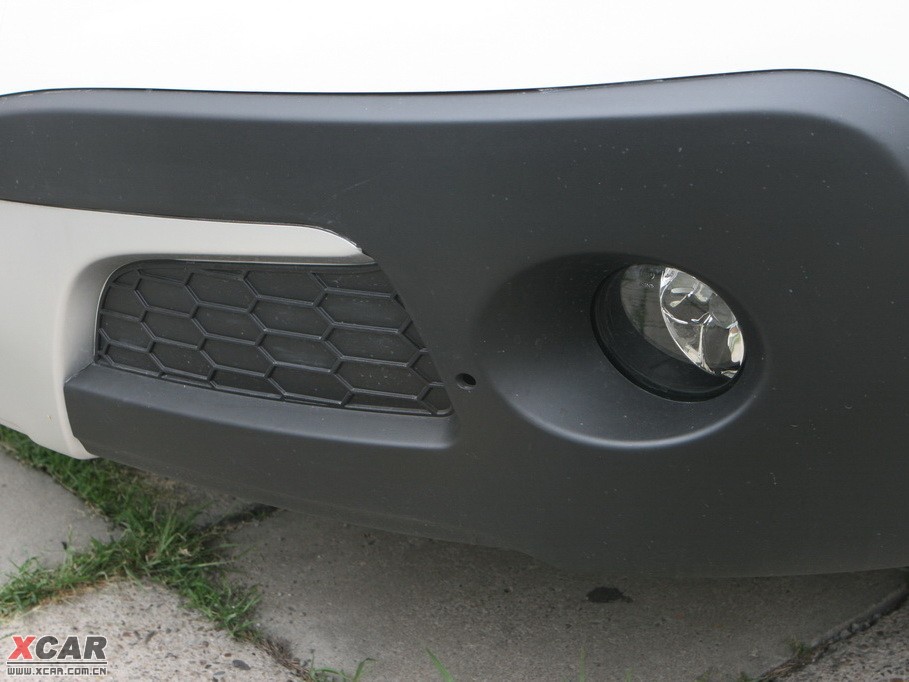 2009�����A�E��CROSS 1.5L �քӺ��A��