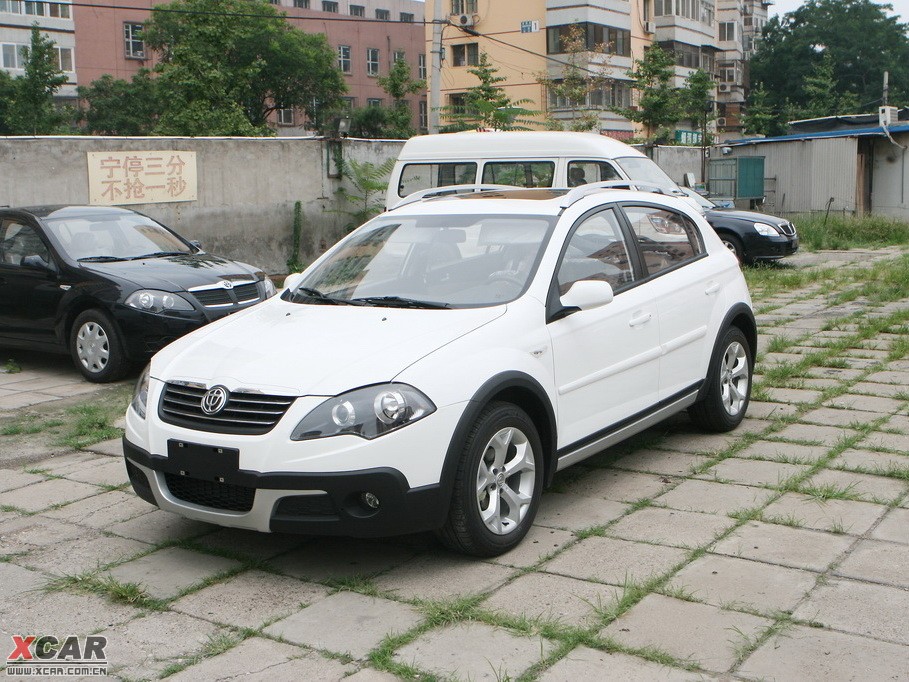 2009�����A�E��CROSS 1.5L �քӺ��A��