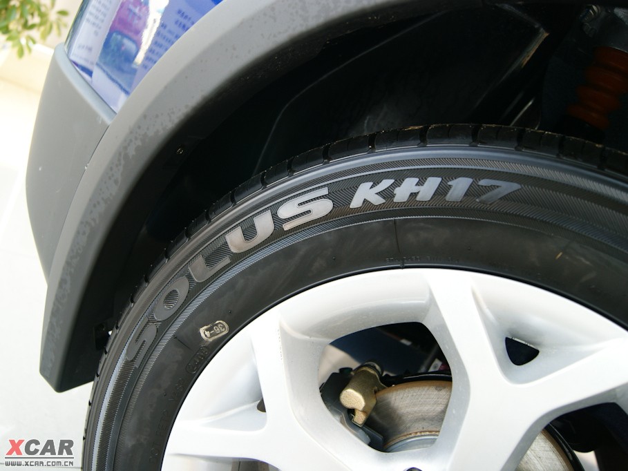 2009�����A�E��CROSS 1.5L �քӺ��A��