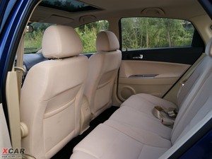 2009款1.5L 手动豪华版 后排空间