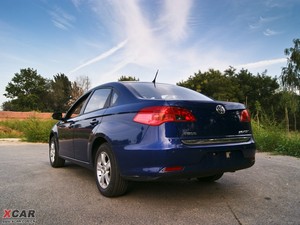 2009款1.5L 手动豪华版 左后45度