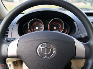 2009款1.5L 手动豪华版 方向盘