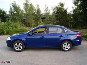 2009款1.5L 手动豪华版 正侧（左）