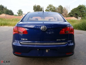 2009款1.5L 手动豪华版 正后	