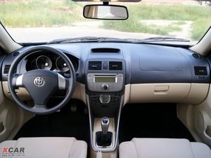 2009款1.5L 手动豪华版 内饰全景