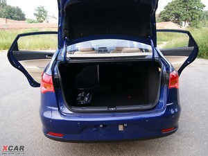 2009款1.5L 手动豪华版 行李厢空间