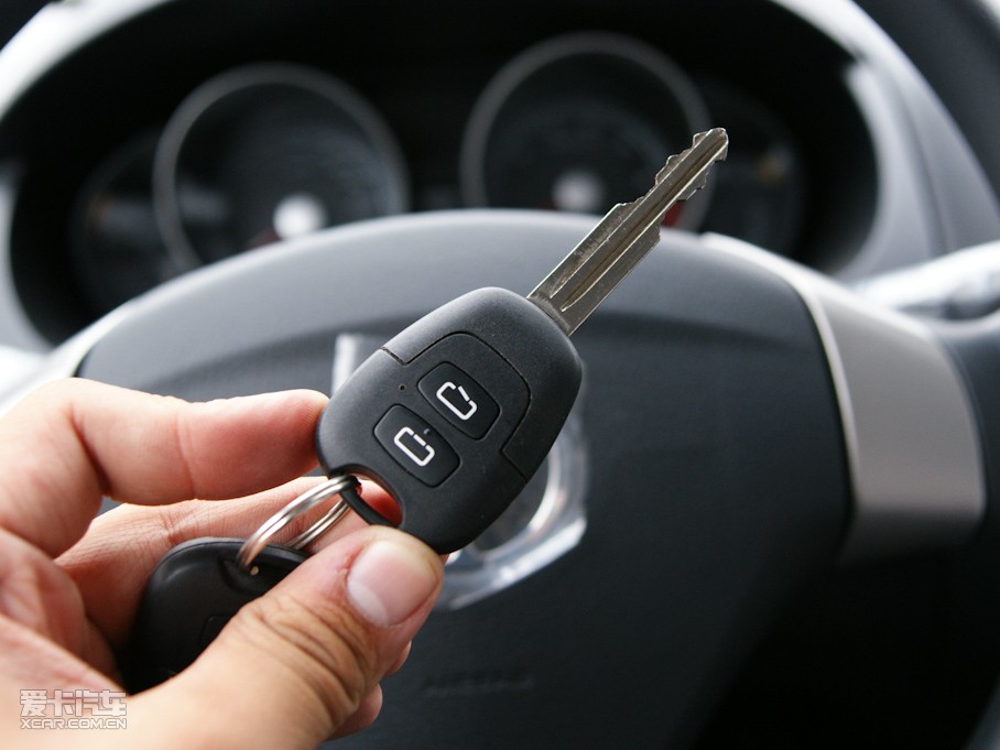 2010�����A�E��FRV 1.3L �քӺ��A��