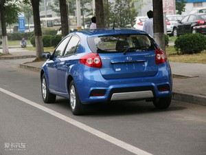 2010款1.5L 自动豪华版 整体外观