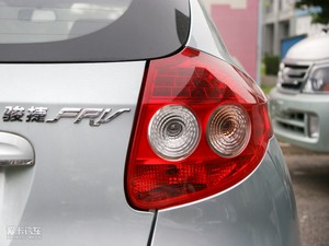 2010款1.3L 手动豪华版 尾灯