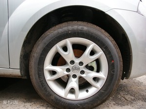 2010款1.3L 手动豪华版 轮圈
