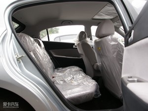 2010款1.3L 手动豪华版 空间座椅