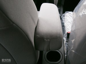 2010款1.3L 手动豪华版 空间座椅