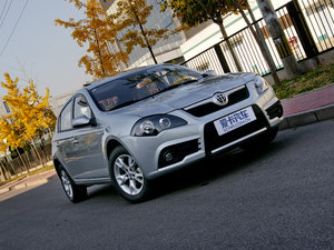 2010款1.5L 手动豪华版 整体外观